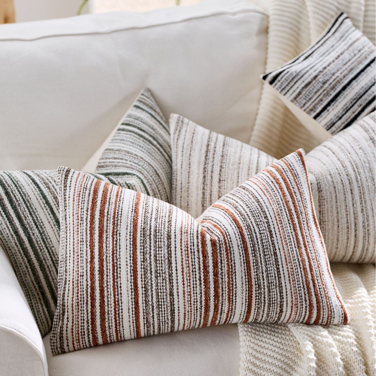 Striped Nubby Chenille Pillow  - Pillow Cover 20X20 reseña y precio